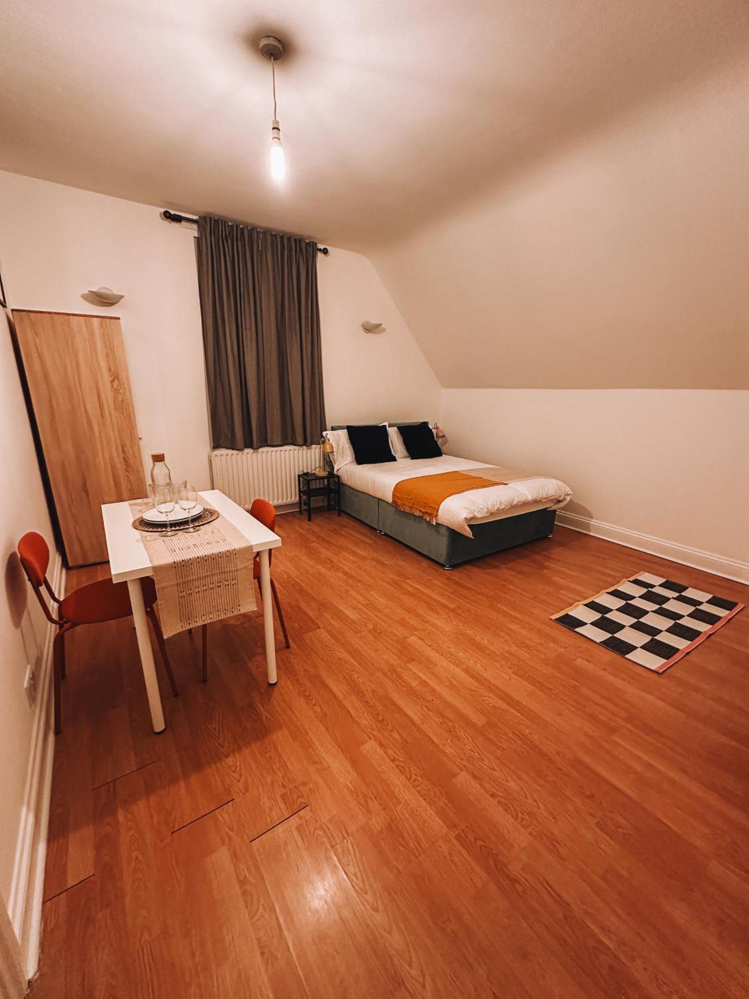 Spacious 3 Rooms In Tooting London Eksteriør billede